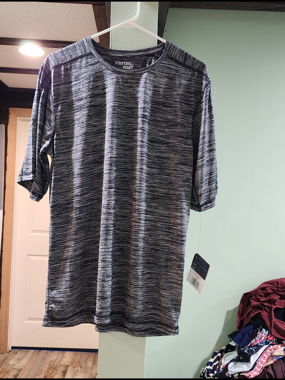 Starting Point Men's shirt New Medium size